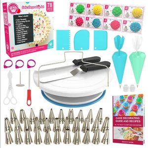Cake decorating kit (73 pieces)